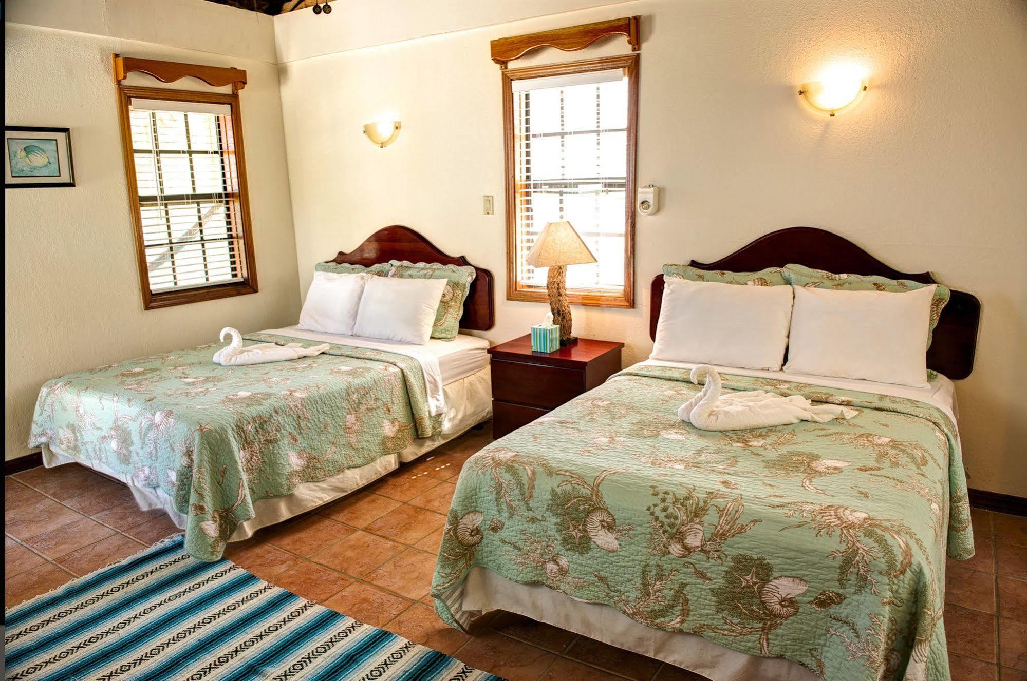 Blackbird Caye Resort Turneffe Atoll Eksteriør billede